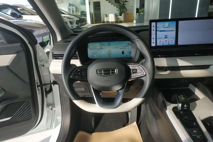 Used Geely Auto Emgrand L HiP 2022 1.5TD-DHT Pro 100KM Super Rui Steering Wheel