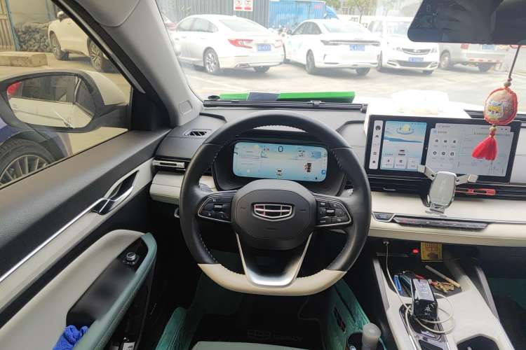 Used Geely Auto Emgrand L HiP 2022 1.5TD-DHT Pro 100KM Super Swift Steering Wheel