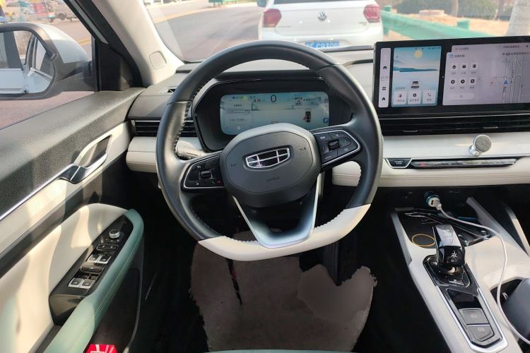 Used Geely Auto Emgrand L HiP 2022 1.5TD-DHT Pro 100KM Super Swift Steering Wheel
