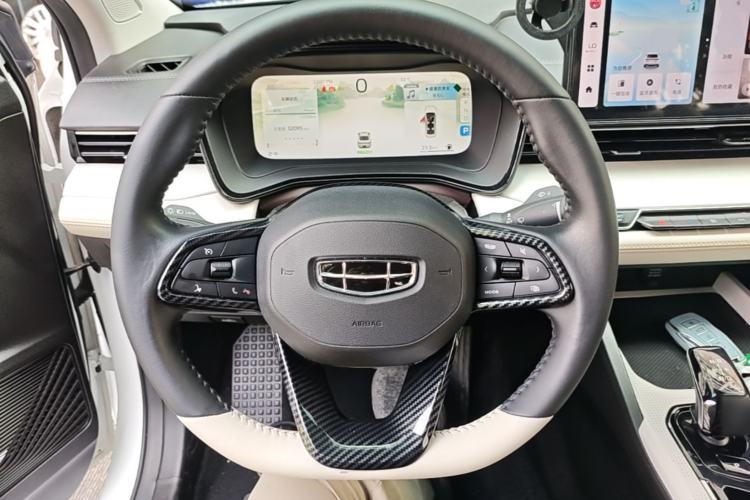 Used Geely Auto Emgrand L HiP 2022 1.5TD-DHT Pro 100KM Super Swift Steering Wheel