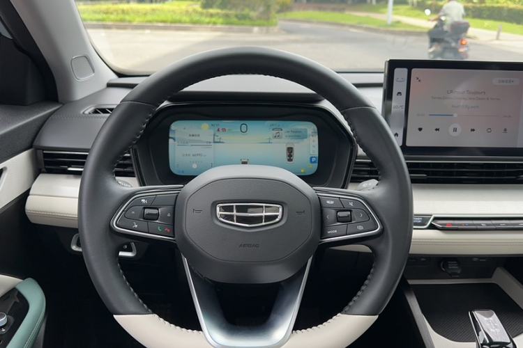 Used Geely Auto Emgrand L HiP 2022 1.5TD-DHT Pro 100KM Super Rui Steering Wheel