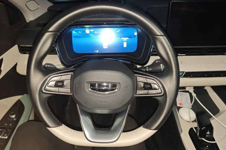 Used Geely Auto Emgrand L HiP 2022 1.5TD-DHT Pro 100KM Super Swift Steering Wheel