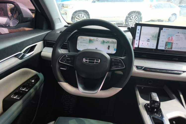 Used Geely Auto Emgrand L HiP 2022 1.5TD-DHT Pro 100KM Super Rui Steering Wheel