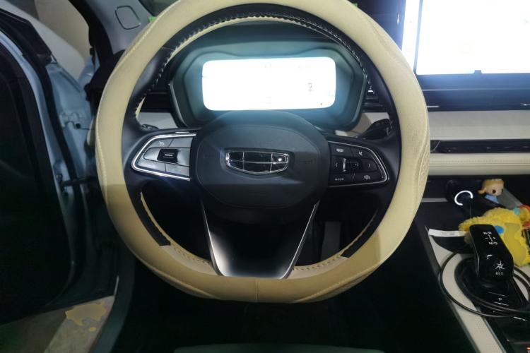 Used Geely Auto Emgrand L HiP 2022 1.5TD-DHT Pro 100KM Super Swift Steering Wheel