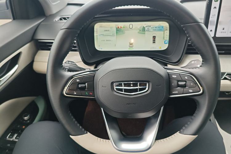 Used Geely Auto Emgrand L HiP 2022 1.5TD-DHT Pro 100KM Super Swift Steering Wheel