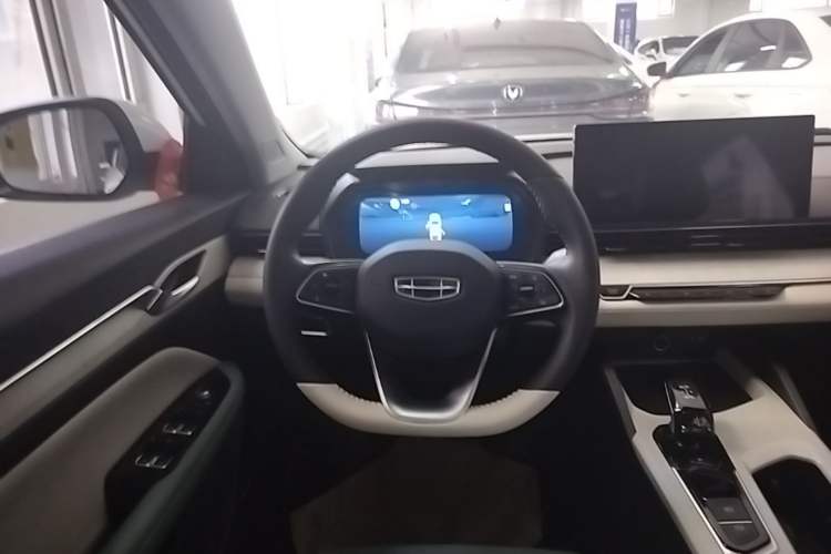Used Geely Auto Emgrand L HiP 2022 1.5TD-DHT Pro 100KM Super Rui Steering Wheel