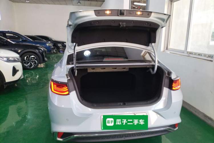 Used Geely Auto Emgrand L HiP 2022 1.5TD-DHT Pro 100KM Super Clean Trunk