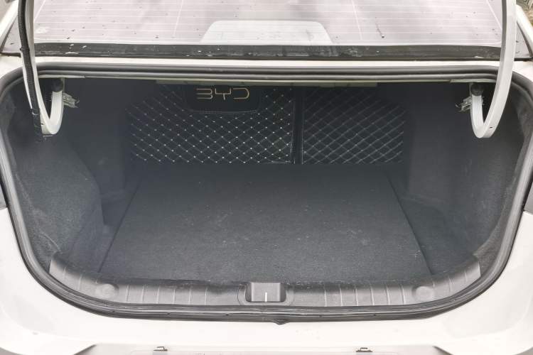 Used Geely Auto Emgrand L HiP 2022 1.5TD-DHT Pro 100KM Super Swift Trunk