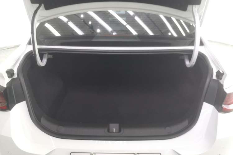 Used Geely Auto Emgrand L HiP 2022 1.5TD-DHT Pro 100KM Super Rui Trunk
