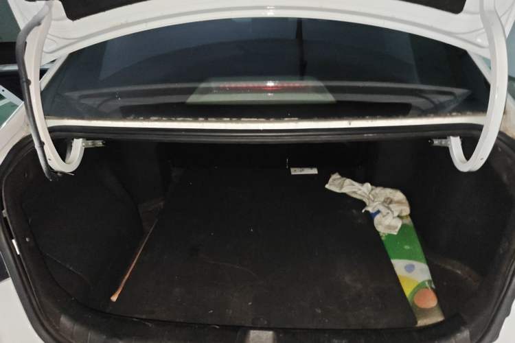 Used Geely Auto Emgrand L HiP 2022 1.5TD-DHT Pro 100KM Super Clean Trunk