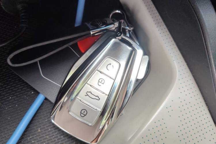 Used Geely Auto Emgrand L HiP 2022 1.5TD-DHT Pro 100KM Super Swift Vehicle Key