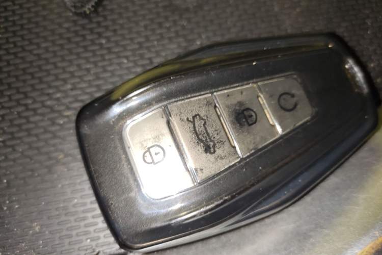 Used Geely Auto Emgrand L HiP 2022 1.5TD-DHT Pro 100KM Super Clean Vehicle Key