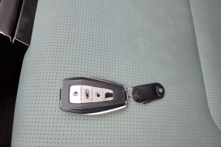 Used Geely Auto Emgrand L HiP 2022 1.5TD-DHT Pro 100KM Super Swift Vehicle Key