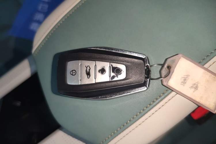Used Geely Auto Emgrand L HiP 2022 1.5TD-DHT Pro 100KM Super Rui Vehicle Key