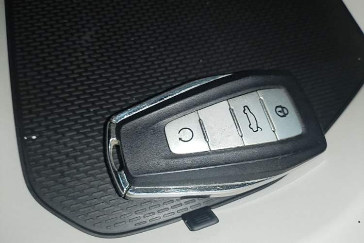 Used Geely Auto Emgrand L HiP 2022 1.5TD-DHT Pro 100KM Super Rui Vehicle Key