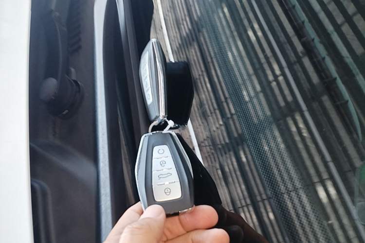 Used Geely Auto Emgrand L HiP 2022 1.5TD-DHT Pro 100KM Super Rui Vehicle Key