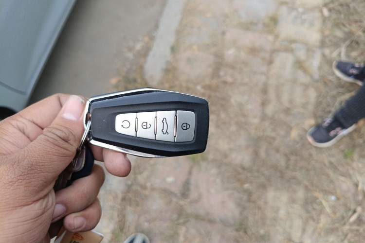 Used Geely Auto Emgrand L HiP 2022 1.5TD-DHT Pro 100KM Super Swift Vehicle Key