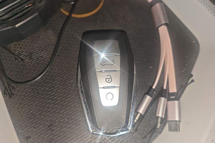 Used Geely Auto Emgrand L HiP 2022 1.5TD-DHT Pro 100KM Super Rui Vehicle Key