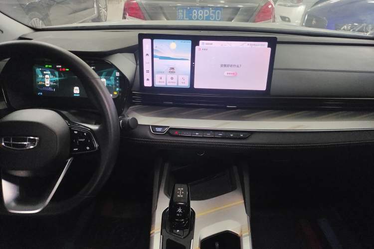 Used Geely Auto Emgrand L HiP 2024 Longteng Edition 1.5TD-DHT Pro 100KM Superior Model Audio And AC Panel