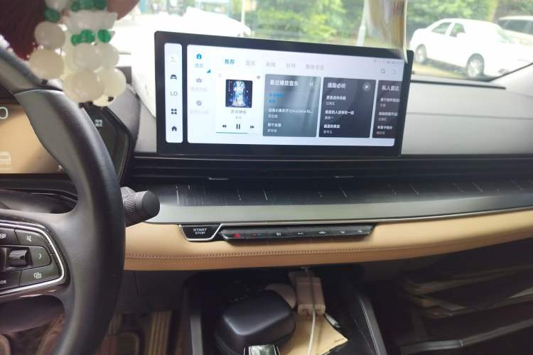 Used Geely Auto Emgrand L HiP 2024 Longteng Edition 1.5TD-DHT Pro 100KM Excellence Model Audio And AC Panel