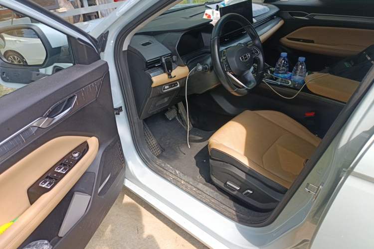Used Geely Auto Emgrand L HiP 2024 Champion Edition 1.5TD-DHT Pro 100KM Excellence Model Driver Seat