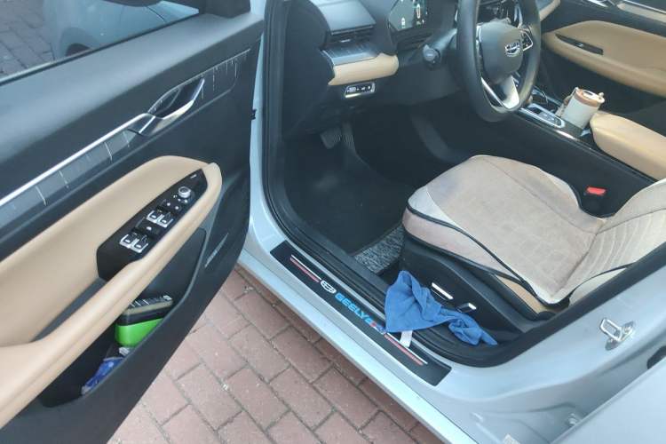 Used Geely Auto Emgrand L HiP 2024 Champion Edition 1.5TD-DHT Pro 100KM Excellence Model Driver Seat