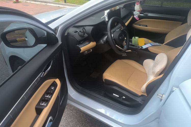 Used Geely Auto Emgrand L HiP 2024 Longteng Edition 1.5TD-DHT Pro 100KM Excellence Model Driver Seat