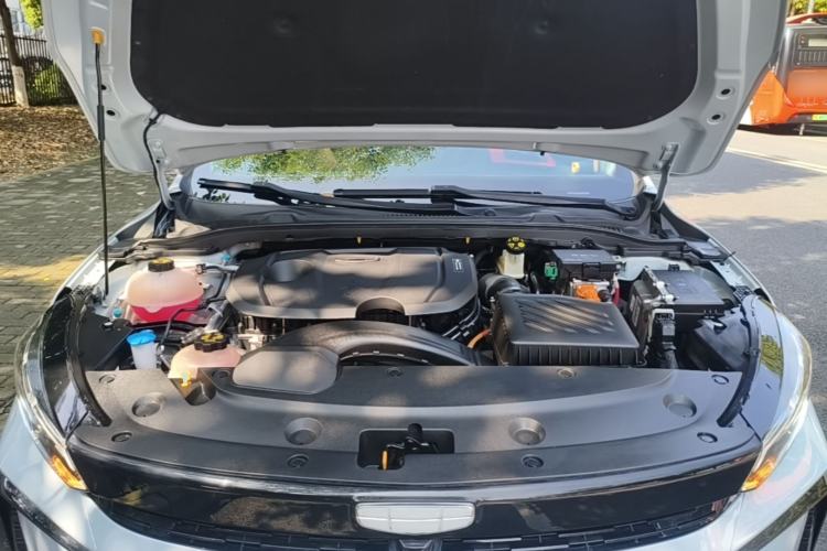 Used Geely Auto Emgrand L HiP 2024 Champion Edition 1.5TD-DHT Pro 100KM Excellence Model Engine Bay