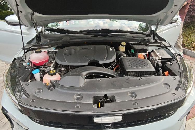 Used Geely Auto Emgrand L HiP 2024 Champion Edition 1.5TD-DHT Pro 100KM Excellence Model Engine Bay