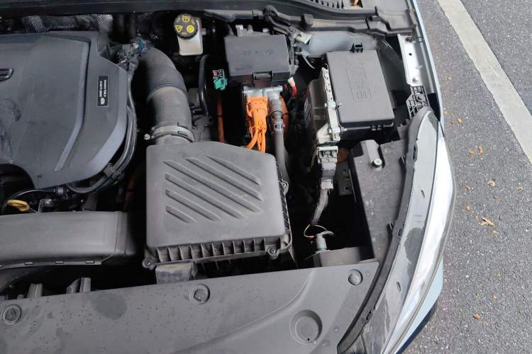 Used Geely Auto Emgrand L HiP 2024 Longteng Edition 1.5TD-DHT Pro 100KM Excellence Model Engine Bay Left