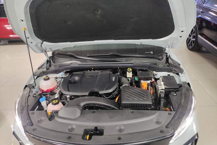 Used Geely Auto Emgrand L HiP 2024 Longteng Edition 1.5TD-DHT Pro 100KM Superior Model Engine Bay