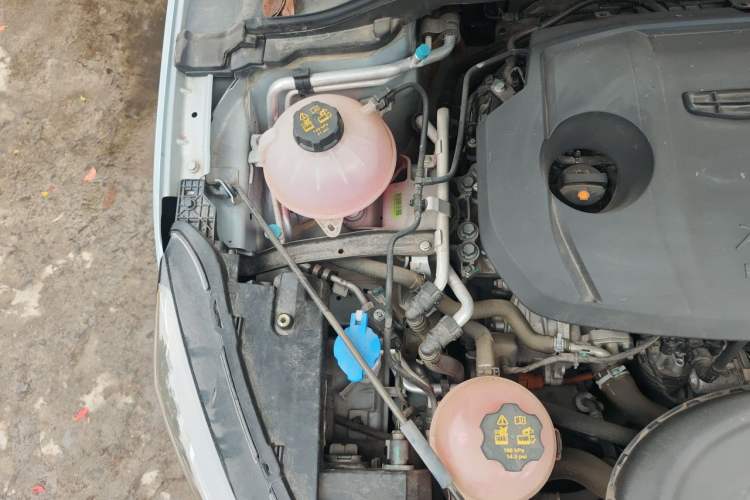 Used Geely Auto Emgrand L HiP 2024 Champion Edition 1.5TD-DHT Pro 100KM Superior Model Engine Bay Right