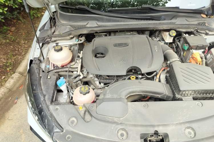 Used Geely Auto Emgrand L HiP 2024 Longteng Edition 1.5TD-DHT Pro 100KM Excellence Model Engine Bay Right