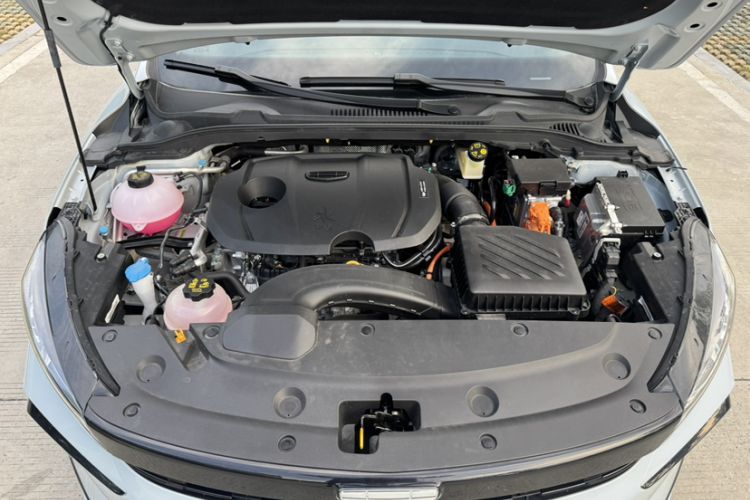 Used Geely Auto Emgrand L HiP 2024 Longteng Edition 1.5TD-DHT Pro 100KM Superior Model Engine Bay