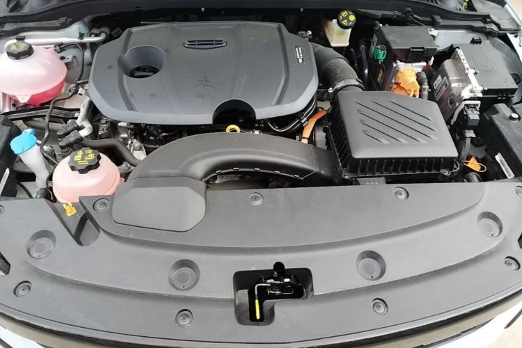 Used Geely Auto Emgrand L HiP 2024 Longteng Edition 1.5TD-DHT Pro 100KM Superior Model Engine Bay