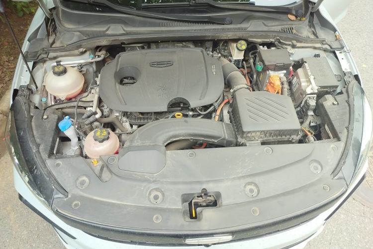 Used Geely Auto Emgrand L HiP 2024 Longteng Edition 1.5TD-DHT Pro 100KM Excellence Model Engine Bay