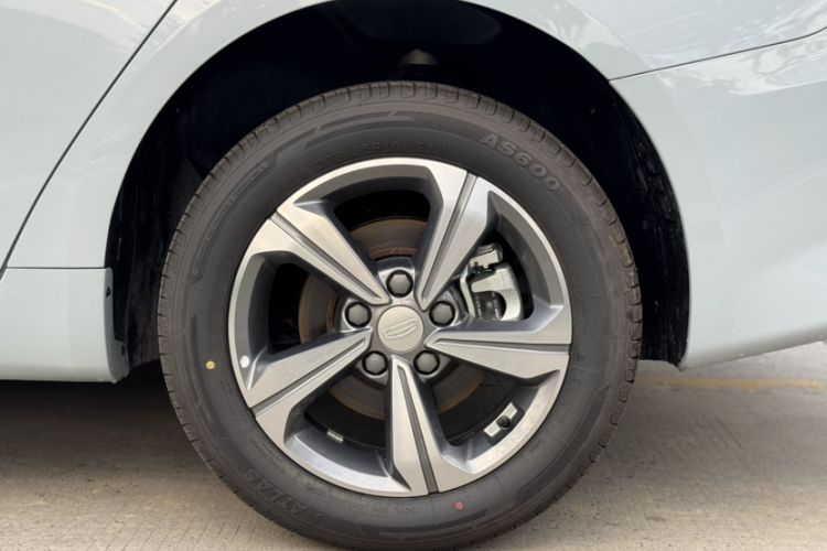 Used Geely Auto Emgrand L HiP 2024 Longteng Edition 1.5TD-DHT Pro 100KM Superior Model Exterior 11