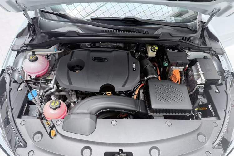 Used Geely Auto Emgrand L HiP 2024 Longteng Edition 1.5TD-DHT Pro 100KM Superior Model Exterior 12