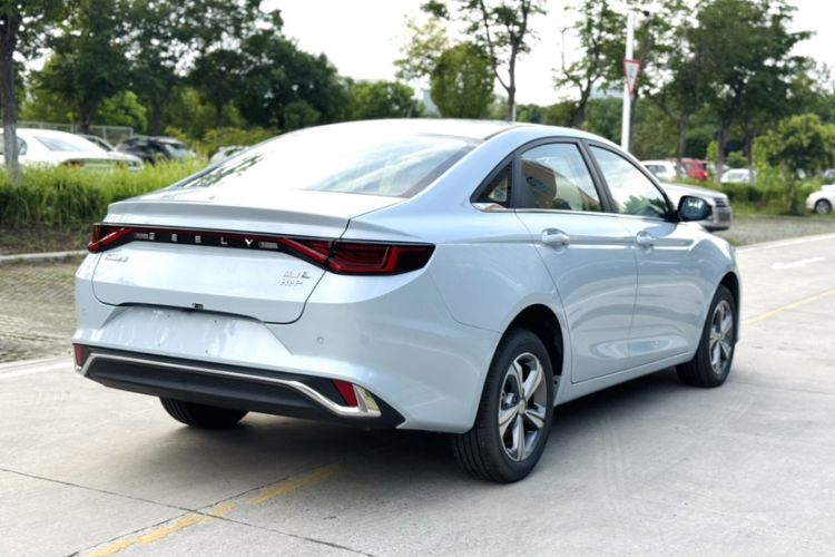 Used Geely Auto Emgrand L HiP 2024 Longteng Edition 1.5TD-DHT Pro 100KM Superior Model Exterior 12