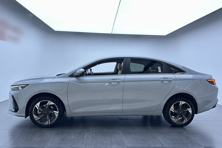 Used Geely Auto Emgrand L HiP 2024 Champion Edition 1.5TD-DHT Pro 100KM Excellence Model Exterior 3