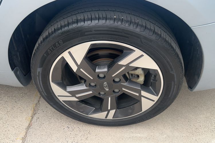 Used Geely Auto Emgrand L HiP 2024 Champion Edition 1.5TD-DHT Pro 100KM Excellence Model Exterior 3