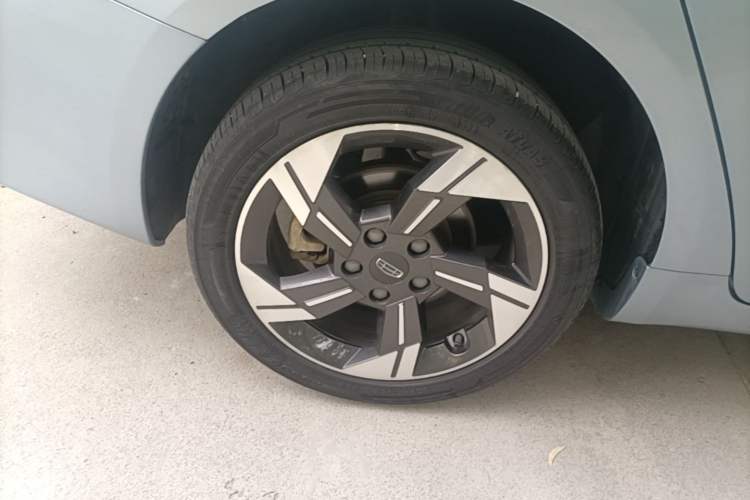 Used Geely Auto Emgrand L HiP 2024 Champion Edition 1.5TD-DHT Pro 100KM Excellence Model Exterior 5
