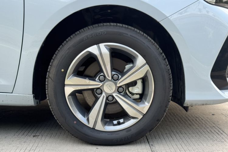 Used Geely Auto Emgrand L HiP 2024 Longteng Edition 1.5TD-DHT Pro 100KM Superior Model Exterior 5