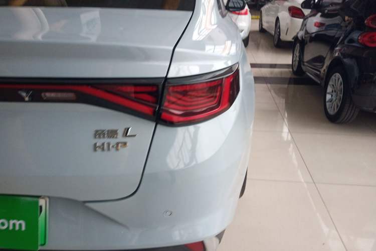 Used Geely Auto Emgrand L HiP 2024 Longteng Edition 1.5TD-DHT Pro 100KM Superior Model Exterior 6