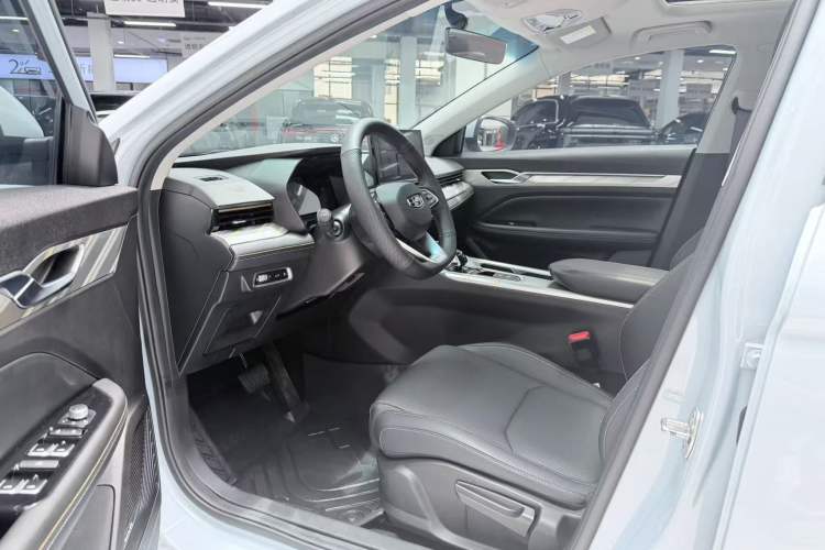 Used Geely Auto Emgrand L HiP 2024 Longteng Edition 1.5TD-DHT Pro 100KM Superior Model Exterior 7