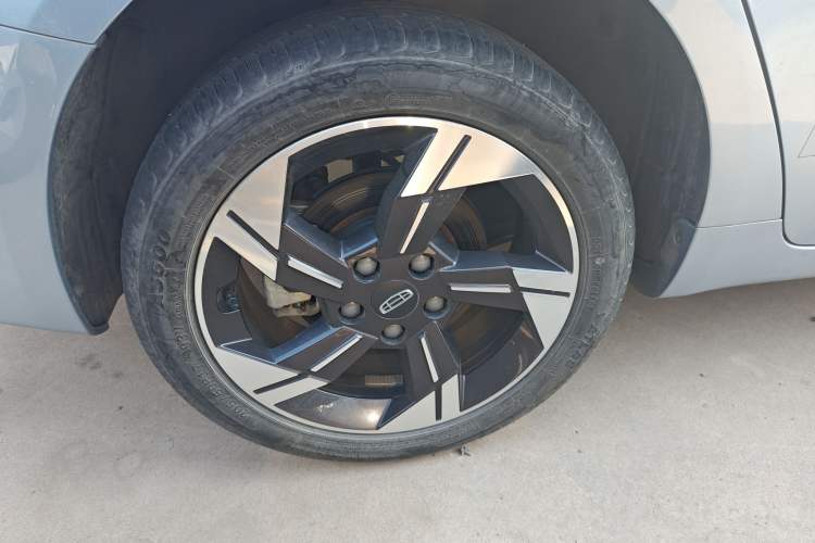 Used Geely Auto Emgrand L HiP 2024 Champion Edition 1.5TD-DHT Pro 100KM Excellence Model Exterior 8