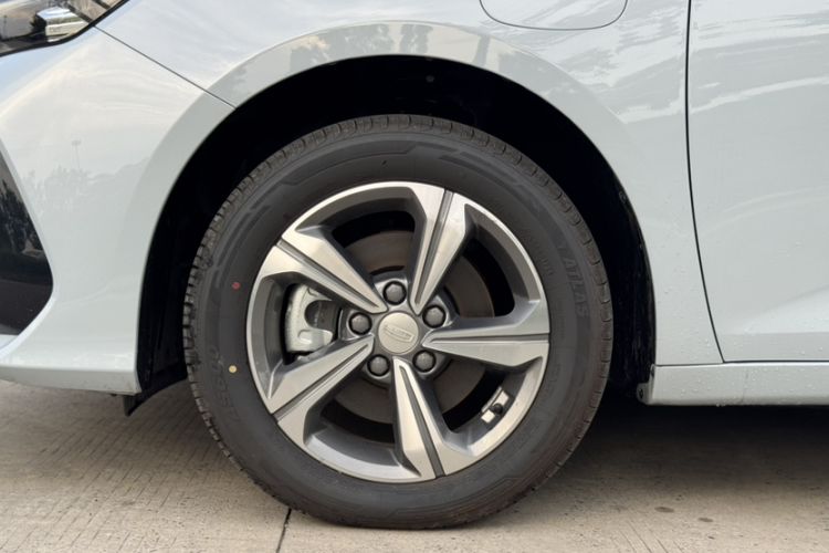 Used Geely Auto Emgrand L HiP 2024 Longteng Edition 1.5TD-DHT Pro 100KM Superior Model Exterior 8