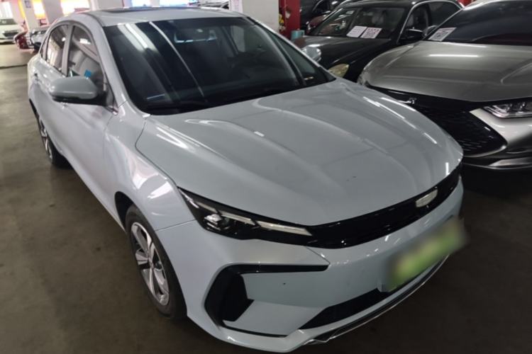 Used Geely Auto Emgrand L HiP 2024 Champion Edition 1.5TD-DHT Pro 100KM Superior Model Front Right 45 Deg