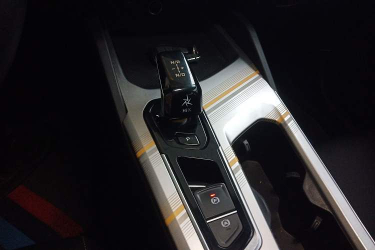 Used Geely Auto Emgrand L HiP 2024 Longteng Edition 1.5TD-DHT Pro 100KM Superior Model Gear Lever