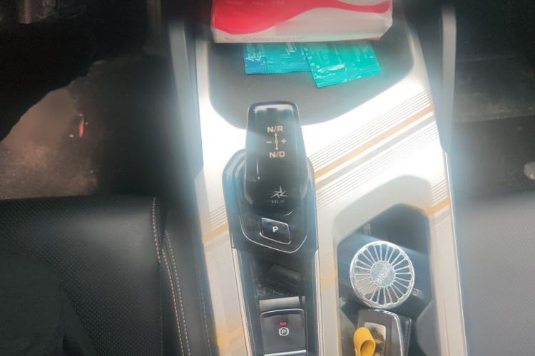 Used Geely Auto Emgrand L HiP 2024 Longteng Edition 1.5TD-DHT Pro 100KM Superior Model Gear Lever